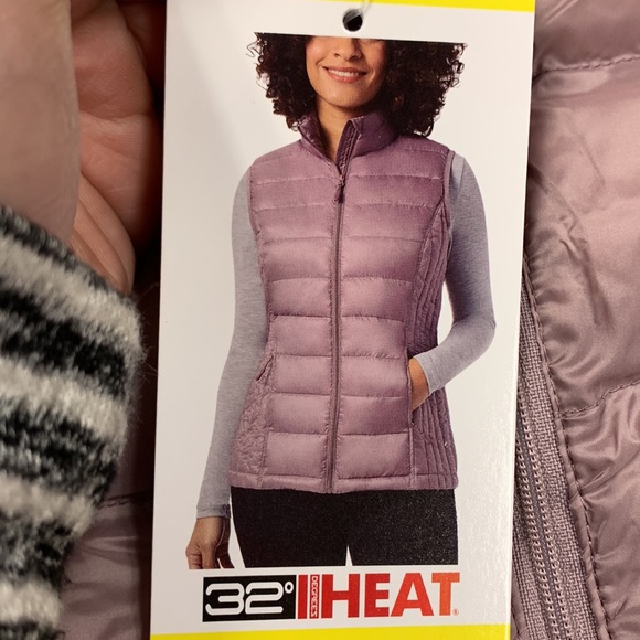 Ladies 32 Degrees lightweight puffer vest. Smalls,Mediums,Larges available - Picture 5 of 6